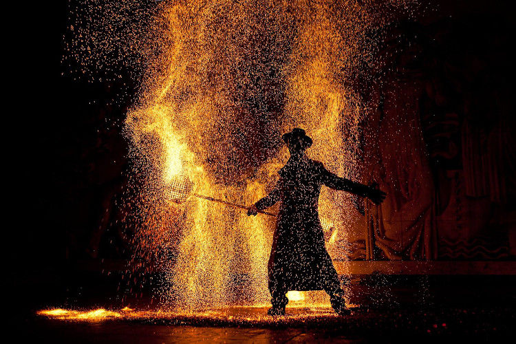 Spectacle de jonglerie enflammée 